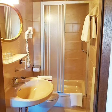 酒店 Landgasthof Zur Post 施莱兴